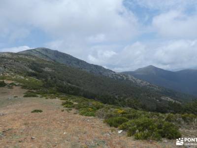 La Mujer Muerta [Mini-Reto]; monumentos naturales de asturias volcanes en olot ruta alpujarras viaje